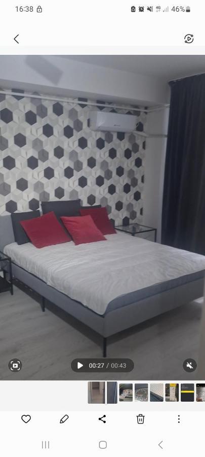 1 * Bucarest
